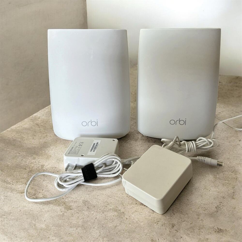 NETGEAR Orbi RBR50 WiFi Router and RBS50 Satellite Extender
